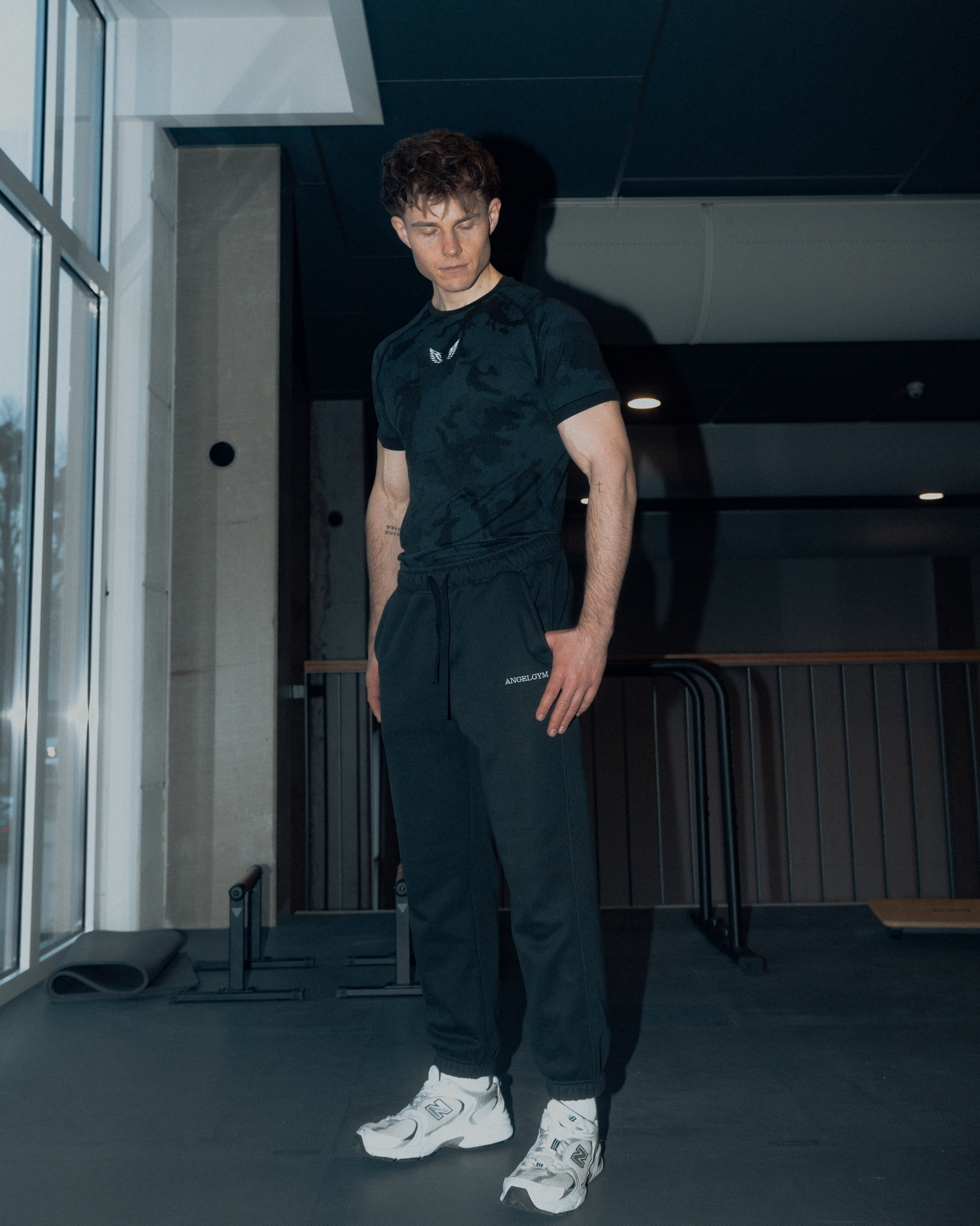 Seamless Camouflage Performance Shirt