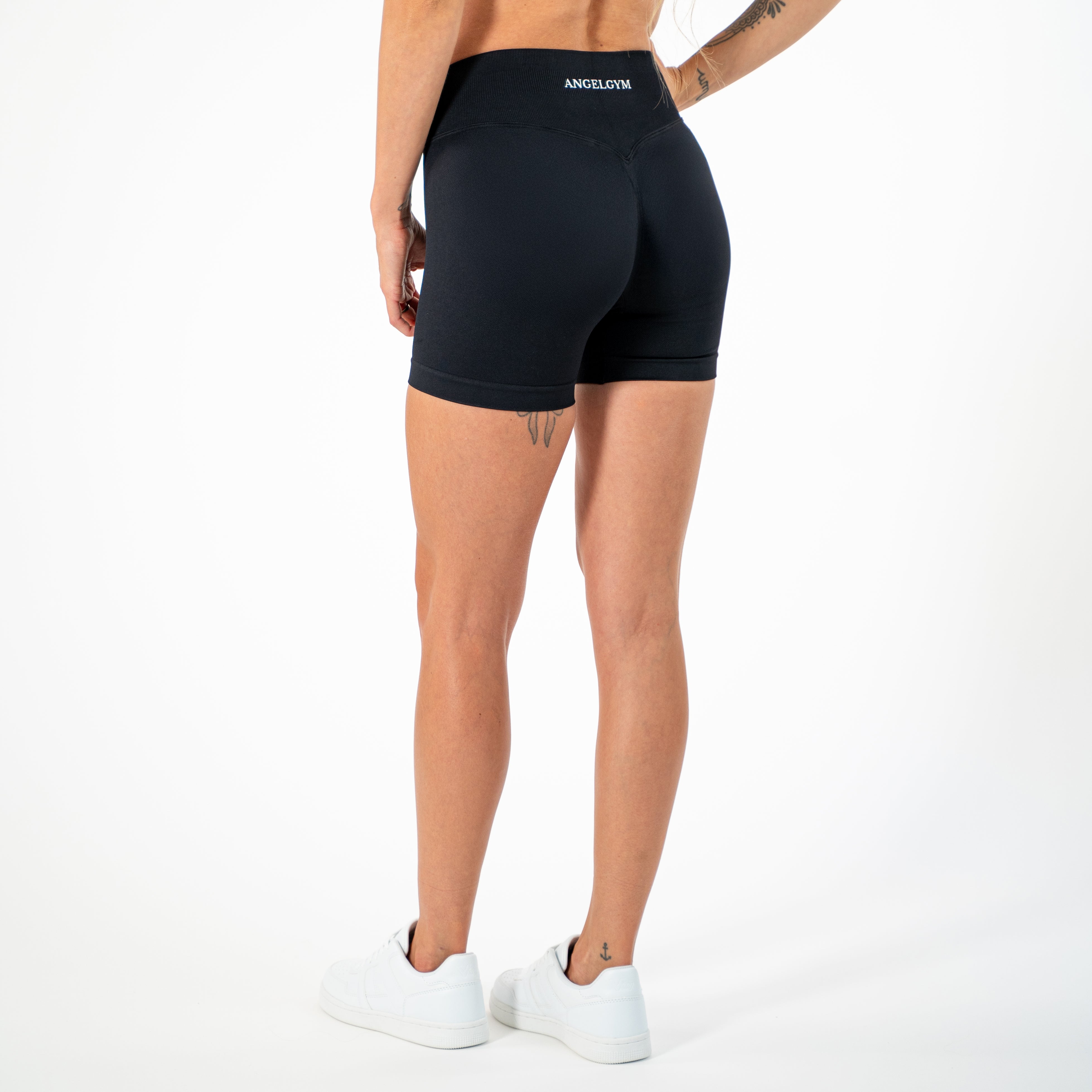 Performance Scrunch Shorts